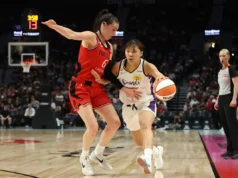Carleton se reuniu com a mídia de Portland