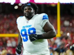 Os gigantes supostamente concordam com um contrato de 2 anos e US$ 12,5 milhões com DJ Reeder, enquanto o frenesi de assinaturas da DT continua após a negociação de Dexter Lawrence