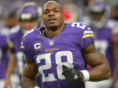 Os Vikings anunciaram que Adrian Peterson será introduzido no Anel de Honra em 2026