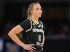 O Chicago Sky dispensou Hailey Van Leeth antes da temporada regular