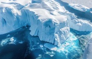 O calor oculto do oceano continua a mover-se em direção às frágeis plataformas de gelo da Antártica