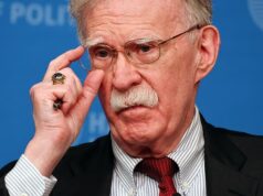 O inimigo de Trump, John Bolton, da ADMIT, lida mal com segredos confidenciais em uma reversão impressionante