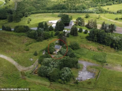 ÚLTIMA CASA NA VILA PERDEU UMA ‘MONTANHA EM MOVIMENTO’: CASA DE TRÊS CAMAS POR £ 49.000 – 50 anos depois que outras 93 foram demolidas devido a temores de deslizamentos de terra