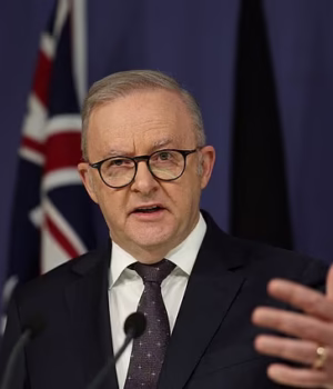 109429549-15909583-Albanese_pictured_called_for_the_temperature_of_political_discou-a-24_17817472709.avif