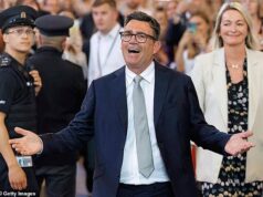 Andy Burnham enfrenta nova pressão no período que antecede as eleições gerais, à medida que novas sondagens mostram que um em cada cinco eleitores acredita que ele tem o mandato para ser primeiro-ministro.