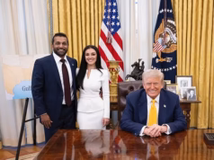 A namorada estrela da música country de Kash Patel responde aos críticos ao ser escolhida para cantar no comício pela liberdade de Trump