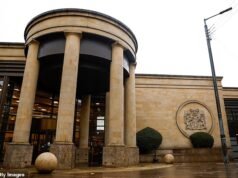 Ex-apresentador da BBC e concorrente do Celebrity Big Brother será julgado acusado de estupro e múltiplos crimes sexuais.