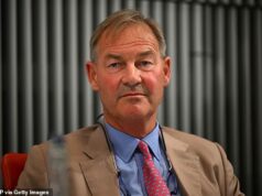 Reviva a Guerra Civil com entrevista de Rupert Lowe defendendo a decisão do rei de convidar muçulmanos para Windsor