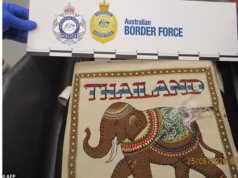 Funcionário de companhia aérea é cobrado após US$ 500 mil encontrados em bagagens no aeroporto de Melbourne
