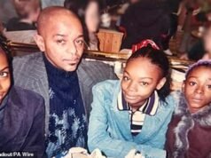 ‘Éramos quatro e agora sou um’: irmã cujos três irmãos morreram no mar perto de Brighton presta homenagem no funeral enquanto a família se reúne para se despedir