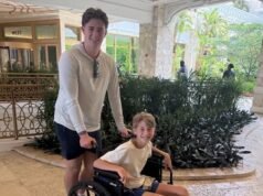 Menino de 12 anos revela como o raciocínio rápido do irmão o salvou de uma mordida de tubarão nas férias nas Bahamas