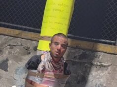 Vigilante ‘Batman’ caça ‘ladrões de motocicleta’ e os grava em postes de luz no México