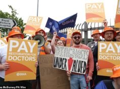 Médicos residentes podem ganhar mais de £ 100.000 em acordo para encerrar a greve