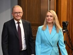 Dois graduados da EY foram demitidos e acusados de hackear os detalhes da conta bancária de Albanese em um susto de segurança em um grande banco da Commonwealth.