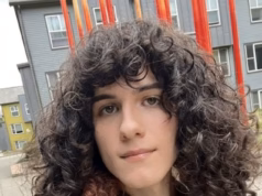 O homem acusado de esfaquear brutalmente um estudante transgênero da Universidade de Washington é incompetente para ser julgado