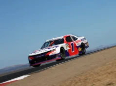 Conor Zeelish fica aquém de Shane van Gisbergen em Sonoma em 2026