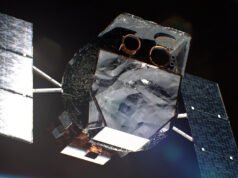 NASA pretende salvar um telescópio espacial que está afundando reunindo-o em órbita