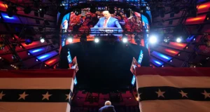 Nova York impõe segurança rígida enquanto Trump se torna o primeiro presidente dos EUA a comparecer ao jogo das finais da NBA