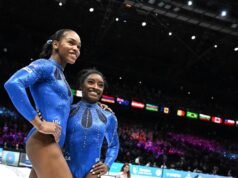 Shelis Jones grita ‘silêncio’ da ginástica dos EUA após lesão nas provas olímpicas