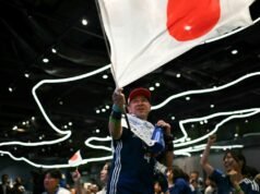 Torcedores japoneses chocados com o fim do sonho do Brasil de Copa do Mundo