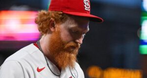 Relatório: equipe da Liga Nacional ‘espera-se’ trocar o ex-arremessador do Red Sox
