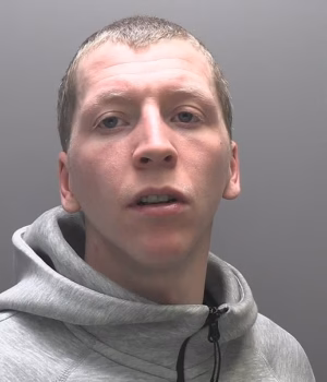 88449859-15926109-London_s_most_notorious_phone_snatcher_Sonny_Stringer_28_from_Is-a-1_1782305705787.avif