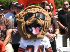 A programação do campo de treinamento dos Browns 2026 está completa, com nove treinos abertos aos fãs