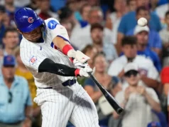 Suzuki acerta o single de final de jogo de Miller na vitória dos Cubs sobre os Padres por 3-2