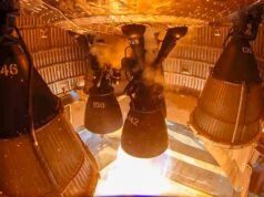 A próxima nave estelar da SpaceX respira fogo pela primeira vez em testes de pré-lançamento (VÍDEO)