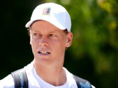 Existe uma regra de eliminatória em Wimbledon e o jogo pode ser suspenso?