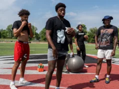 O quarterback do Nebraska compromete Trey Taylor nomeado MVP da Elite 11
