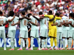 Copa do Mundo de 2026: FIFA rejeita pedido da França para usar braçadeiras pretas em homenagem à mãe do técnico Didier Deschamps