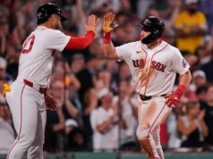 Homers de Durbin para desempatar na vitória do Red Sox por 6 a 3 sobre o Yankees