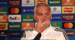 O Real Madrid se concentra em reduzir o elenco de 27 jogadores antes de novas contratações