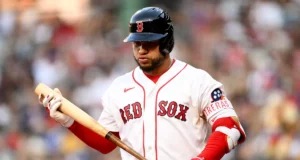 Jogando um taco, gritando ‘Venezuela’ e chorando por casa durante o jogo de Willson Contreras em Boston