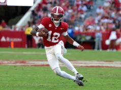 O promissor quarterback do Alabama foi nomeado candidato azarão de Heisman