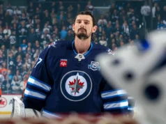 Front office do Carolina Hurricanes: hora de pensar no próximo ano