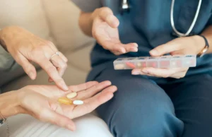 Suplementos que os idosos realmente precisam e não têm