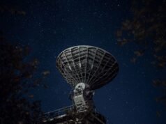 Em 2020, algo perto do centro galáctico ligou e desligou seis vezes em ondas de rádio, depois desapareceu em cada pesquisa subsequente em raios X e infravermelho – deixando os astrónomos apenas com o nome ASKAP J173608.2−321635 e a possibilidade de um tipo de objeto inteiramente novo.