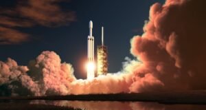 A SpaceX acaba de testar um veículo secreto de entrega de carga que pode enviar mercadorias do espaço para qualquer lugar da Terra. Aqui está o que os investidores devem saber.