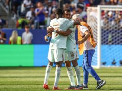 Será que Mbappe e Dembele conseguirão vencer a Copa do Mundo como esta dupla lendária?