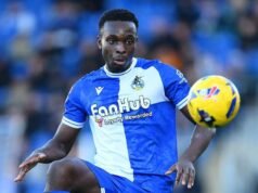 Bromley contratou o ex-meio-campista do Bristol Rovers, Conteh