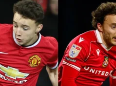 O meio-campista do Wrexham, Rathbone, agradece ao Man Utd