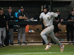 O Baltimore Orioles selecionou o signatário do beisebol Vanderbilt, Eric Booth Jr. 7 geral no Draft da MLB.