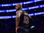 LeBron James está supostamente assinando com o 76ers para sua 24ª temporada na NBA