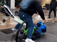 Especialistas pediram o fechamento de pontos de ônibus “flutuantes” depois que se descobriu que os ciclistas não paravam nas passadeiras, mas eram ignorados.