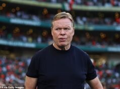 Ronald Koeman renunciou ao cargo de técnico da Holanda, horas depois de ser forçado a deixar a Copa do Mundo após uma derrota nos pênaltis para o Marrocos.