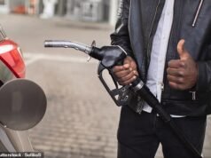 Os preços do diesel caíram um recorde de 17 centavos por litro no mês passado, à medida que os preços do petróleo diminuíam em meio ao abrandamento das tensões com o Irã.