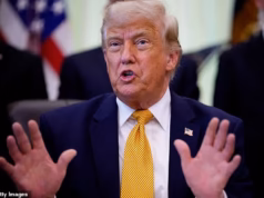 Os detalhes secretos do acordo de Trump com o Irã estão tornando os eleitores fortemente contra ele