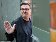 Quentin Letts: Andy Burnham se tornou o homem invisível, um vazio perfumado, algum halo distante no horizonte noroeste. Pode protegê-lo do escrutínio, mas deixa os defensores do Partido Trabalhista sem liderança quando precisam desesperadamente de inspiração…